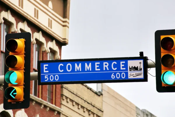 Picture of a street sign reading Ecommerce.